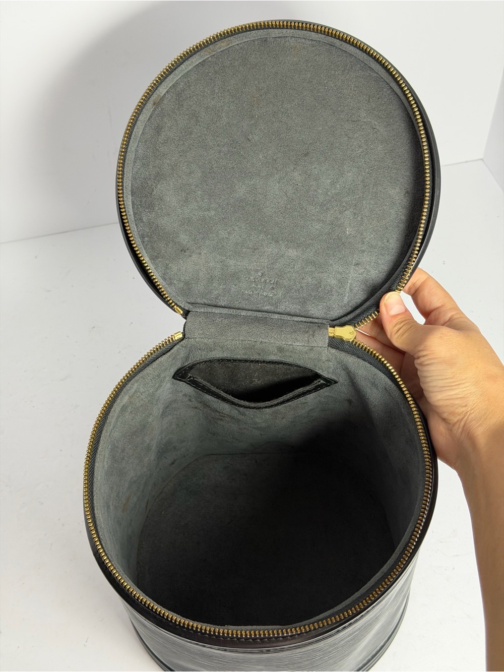 Louis Vuitton Black Epi Cannes Vanity Bag - Picture 12 of 15